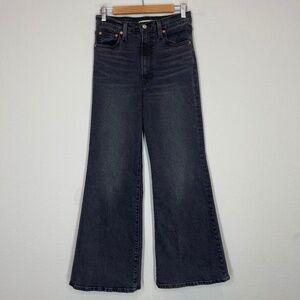 Levis Jeans Women's 29 (28x30) Ribcage Bell Black High Rise Flare